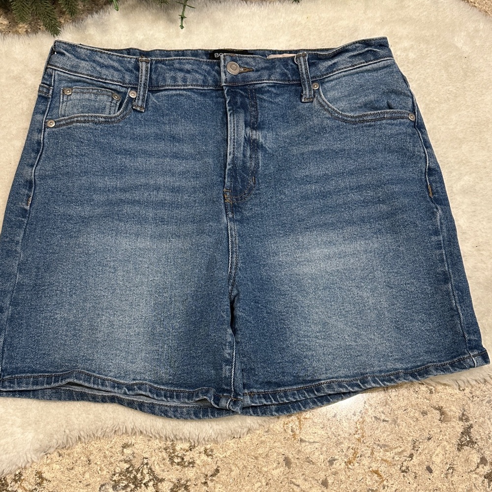 BCBG generation denim shorts.